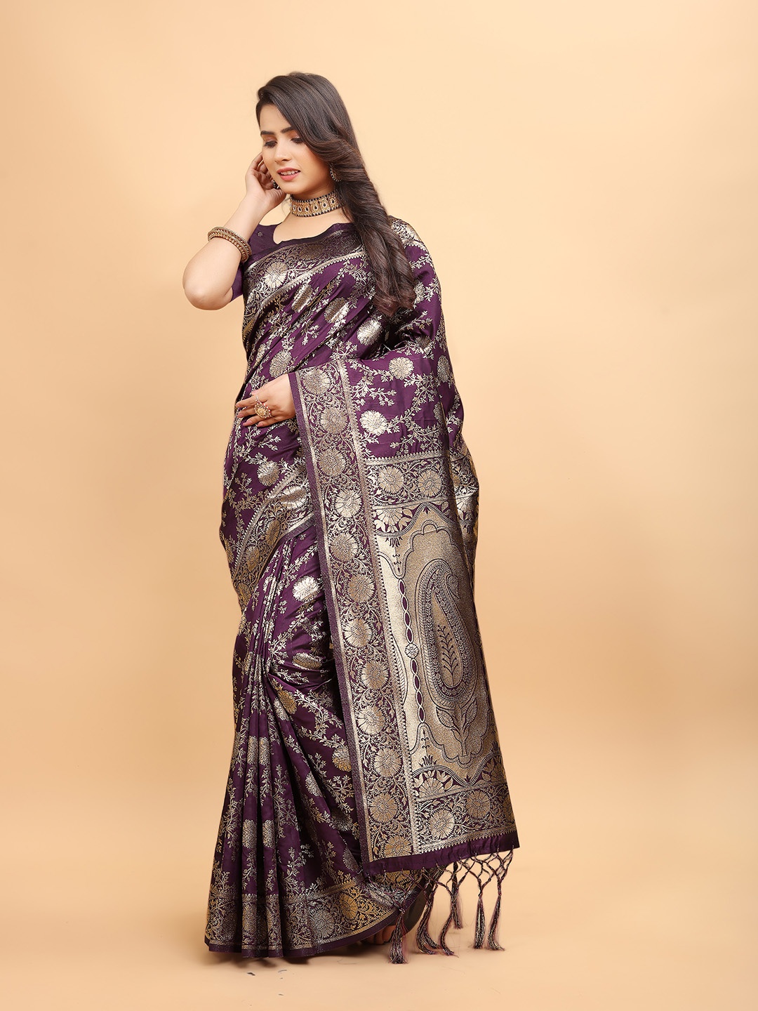 

DRIZOMIZ Ethnic Motifs Woven Design Zari Jaquard Banarasi Saree, Purple