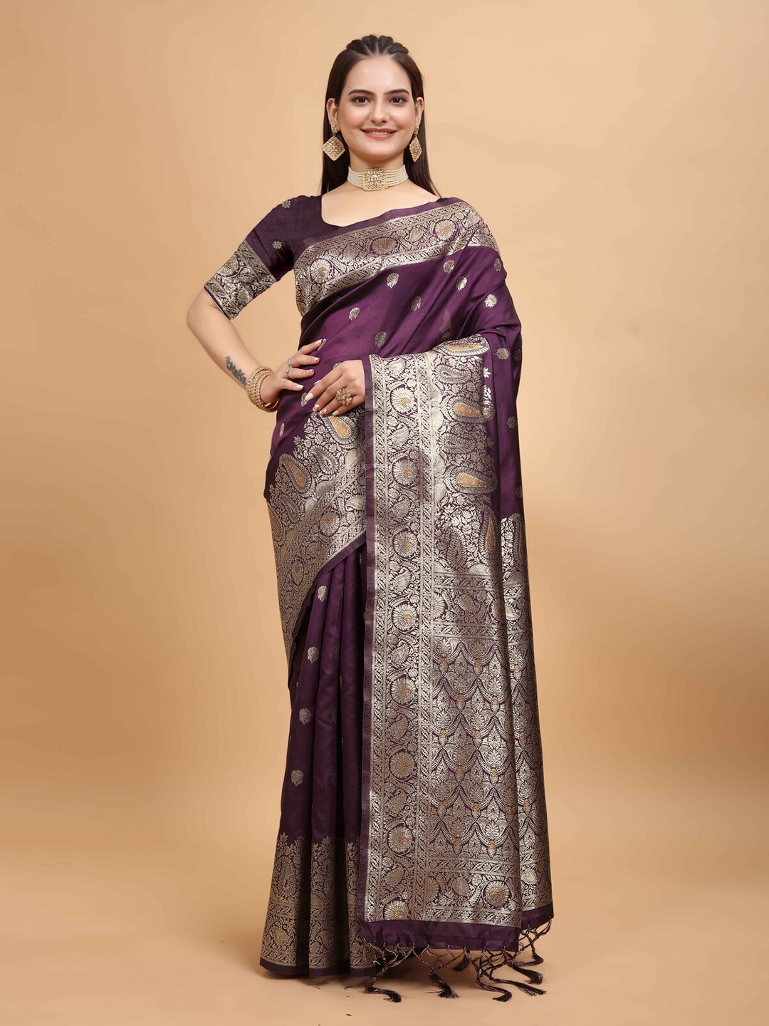 

DRIZOMIZ Ethnic Motifs Woven Design Zari Kanjeevaram Saree, Purple