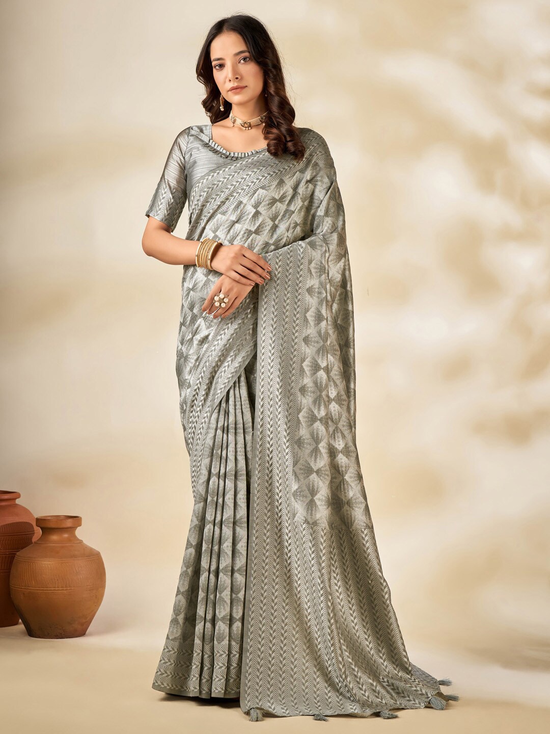 

Mitera Geometric Woven Design Zari Banarasi Saree, Metallic
