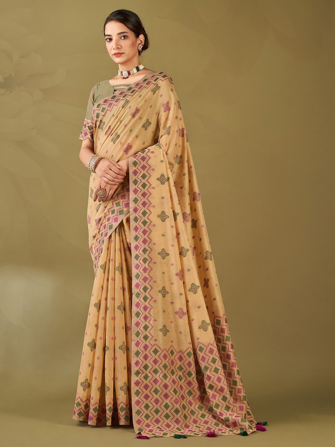 

Mitera Ethnic Motifs Woven Design Banarasi Saree, Beige