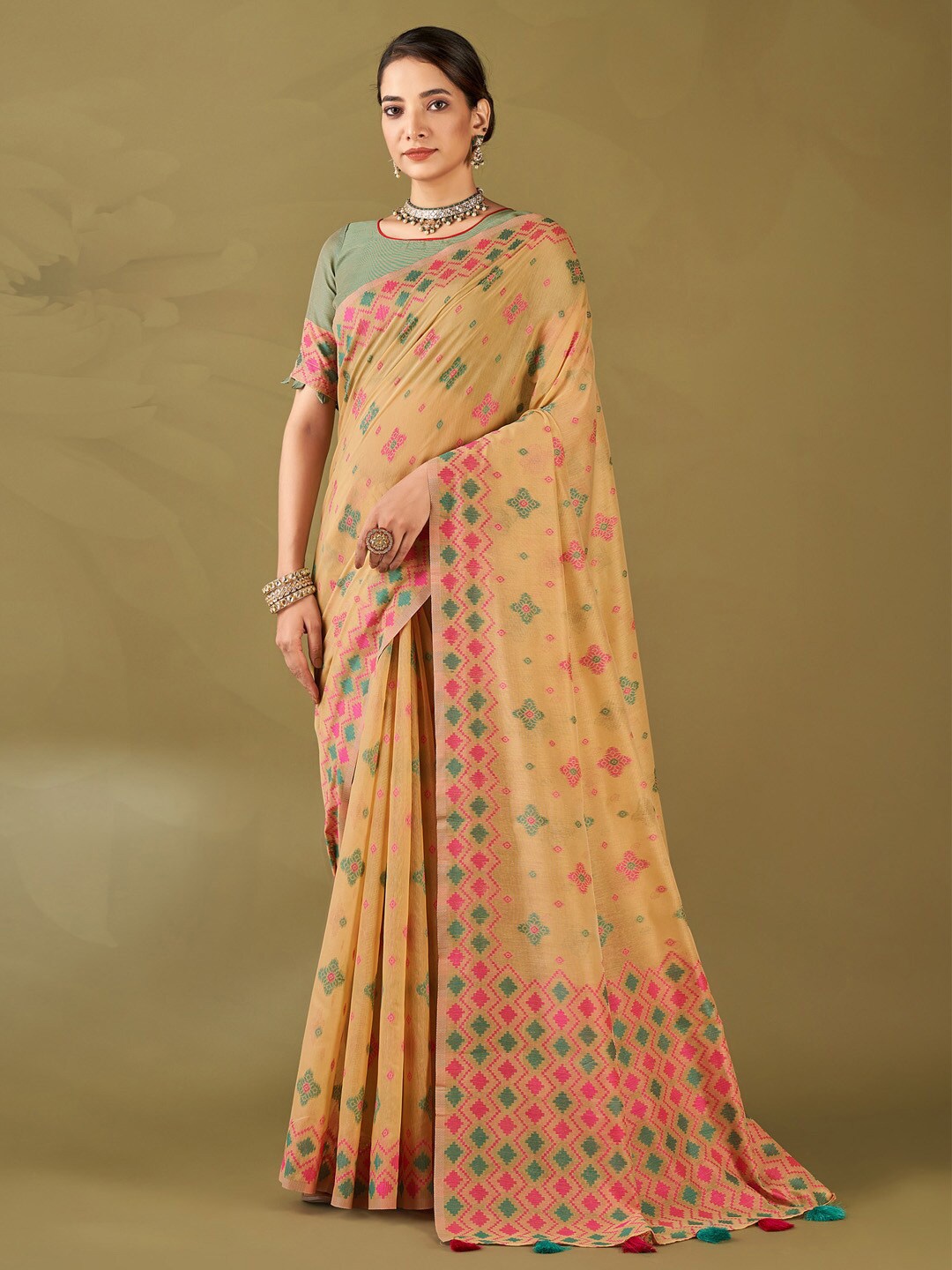 

Mitera Ethnic Motifs Woven Design Banarasi Saree, Beige