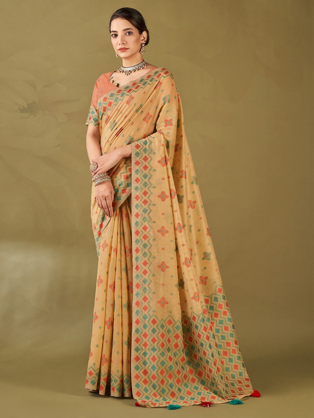 

Mitera Beige Ethnic Motifs Woven Design Banarasi Saree