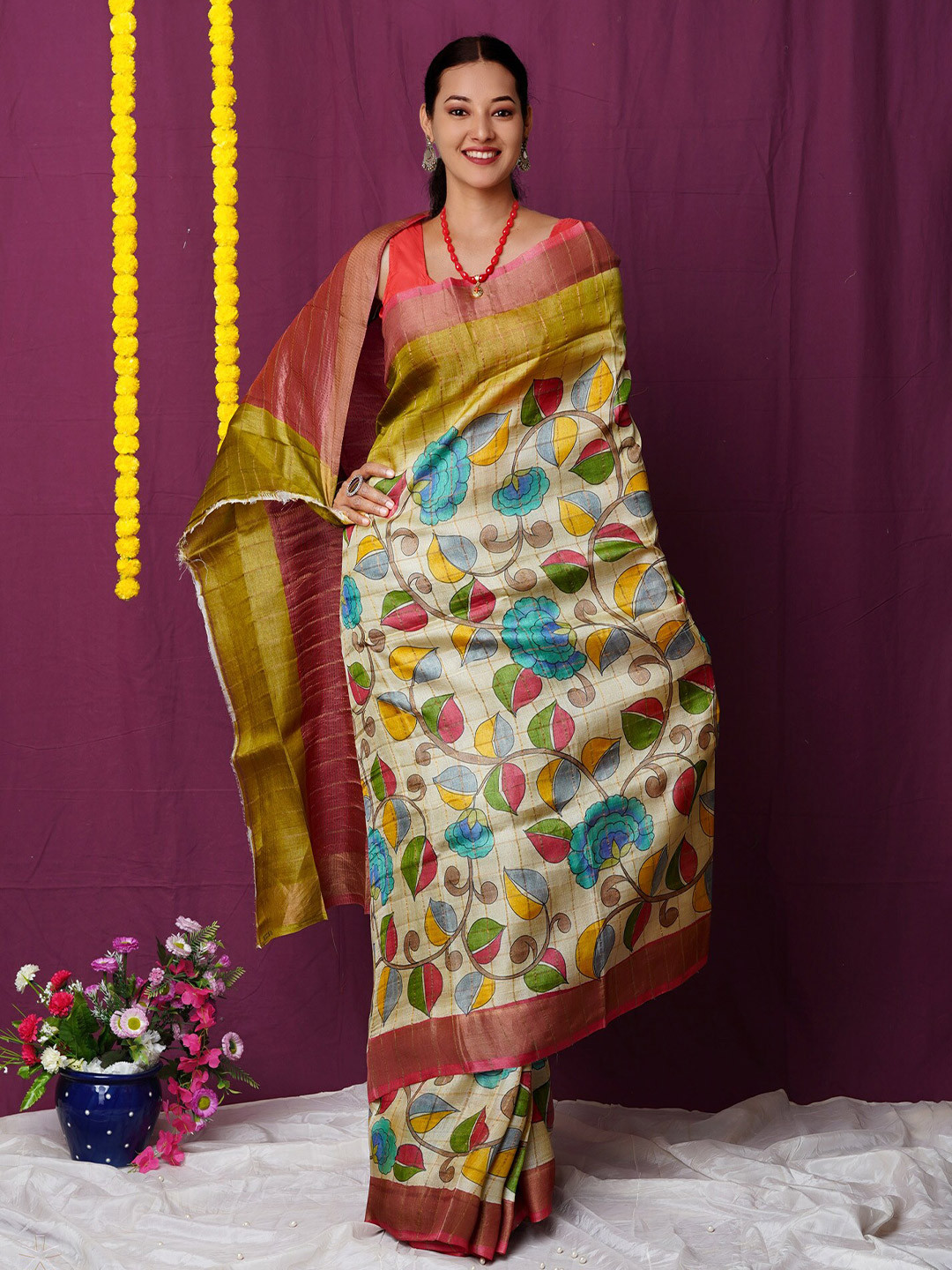 

Unnati Silks Floral Zari Pure Silk Tussar Saree, Cream