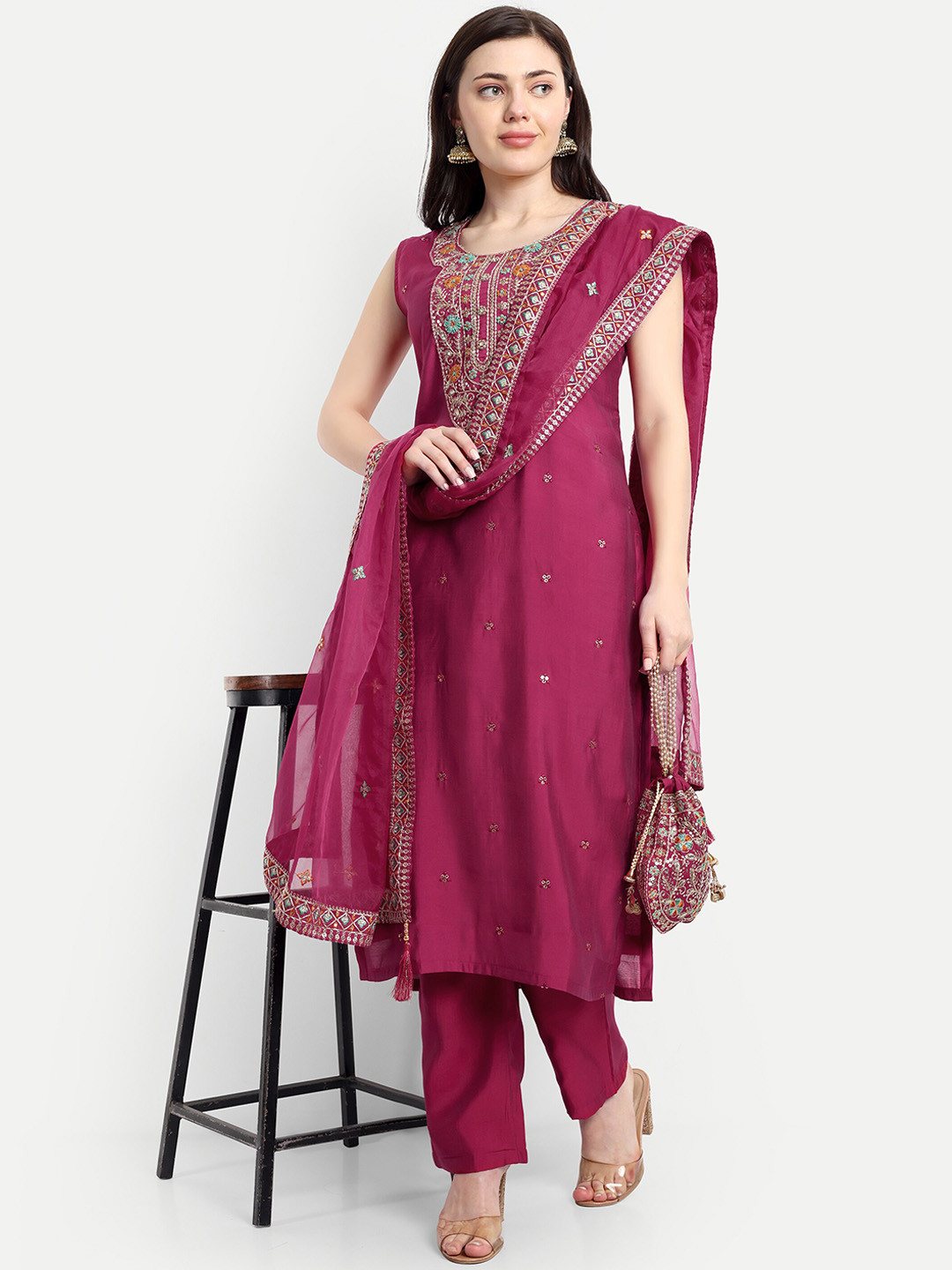 

V B SONS Ethnic Motifs Embroidered Regular Sequinned Kurta with Trousers & Dupatta, Red