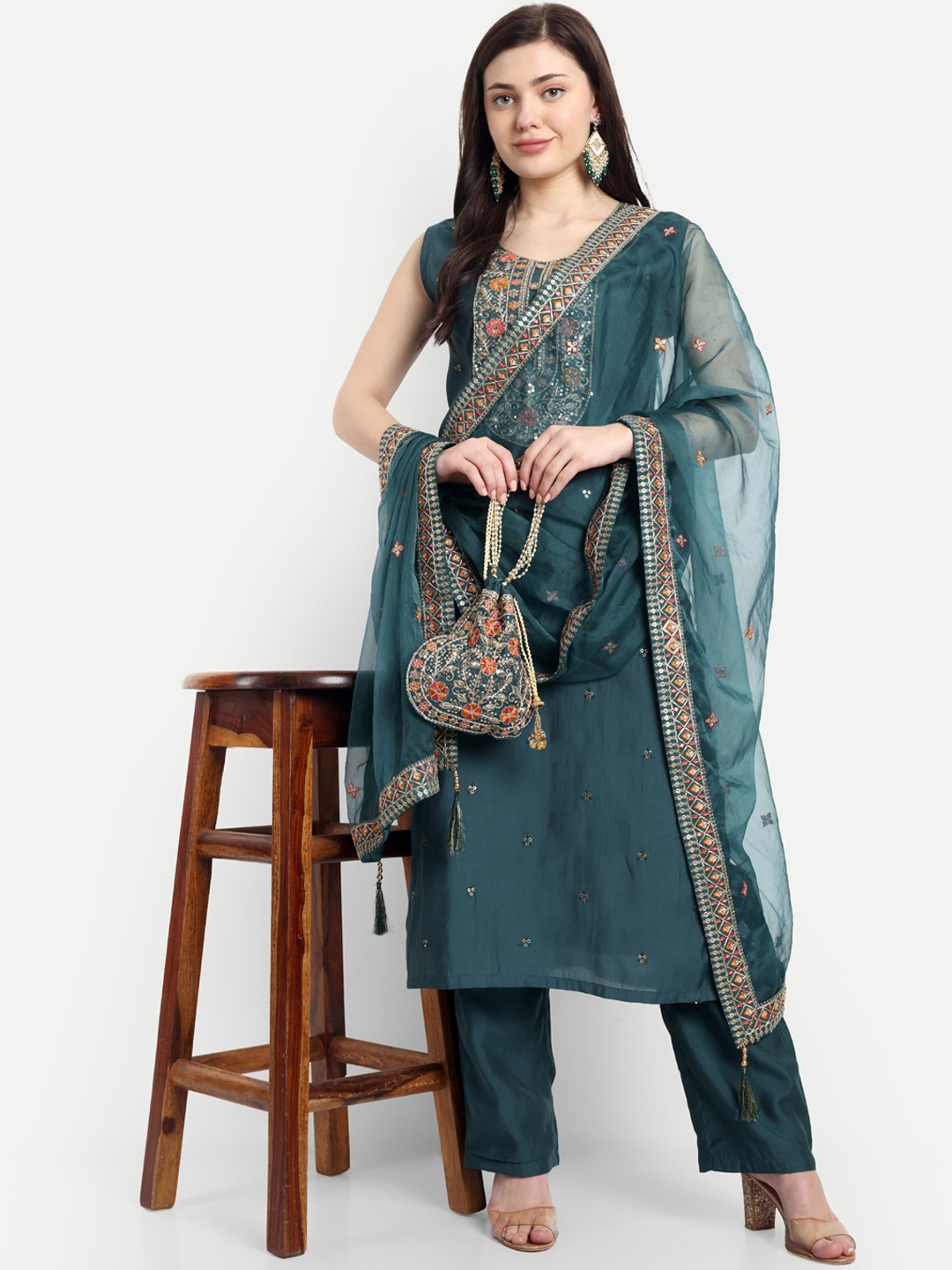 

V B SONS Ethnic Motifs Embroidered Sequinned Straight Kurta With Trousers & Dupatta, Green