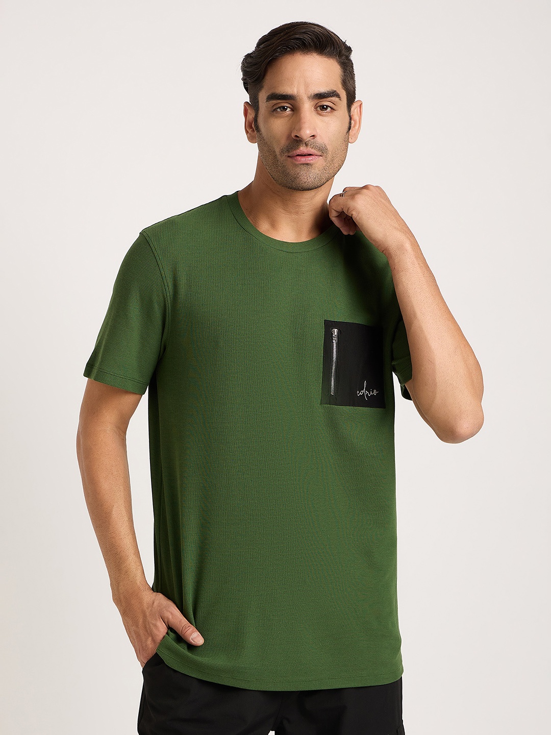 

EDRIO Regular Fit Short Sleeves Round Neck Cotton T-shirt, Olive