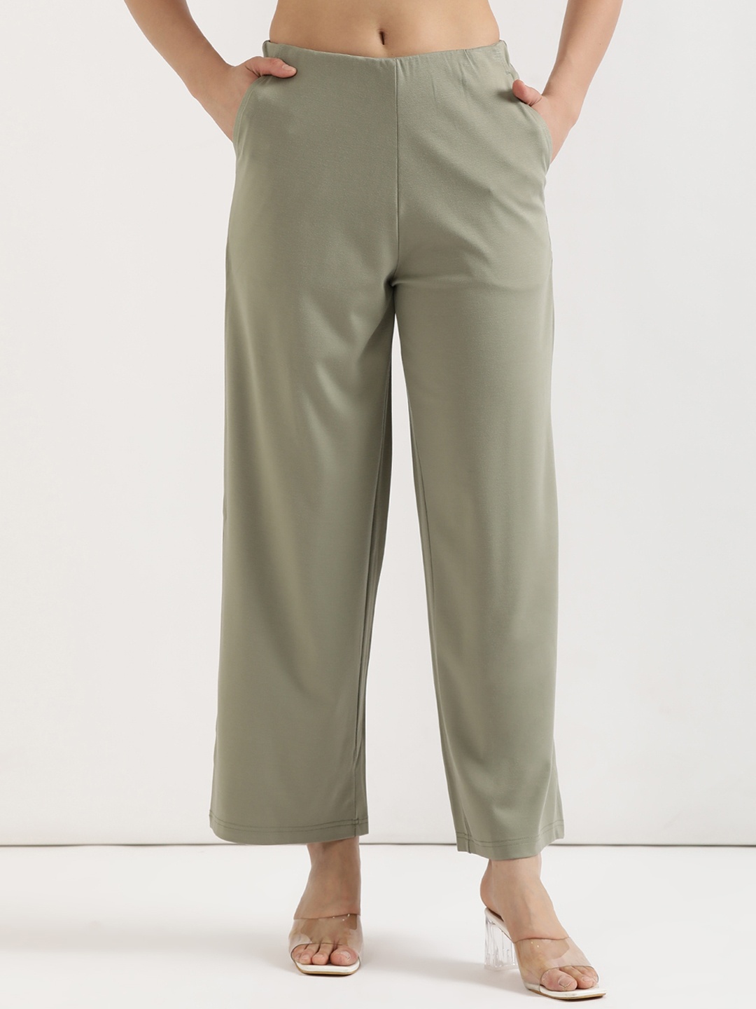 

SAADAA Women Straight Fit High-Rise Trousers, Green