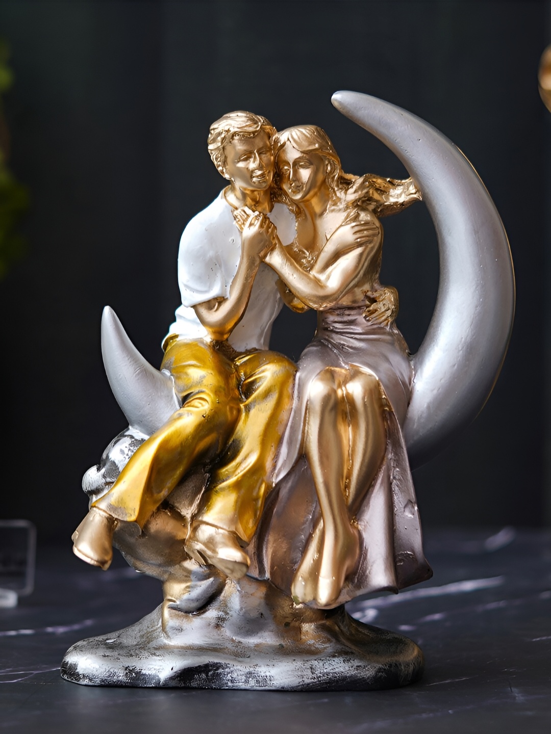 

eCraftIndia Beige & White Figurine Showpiece