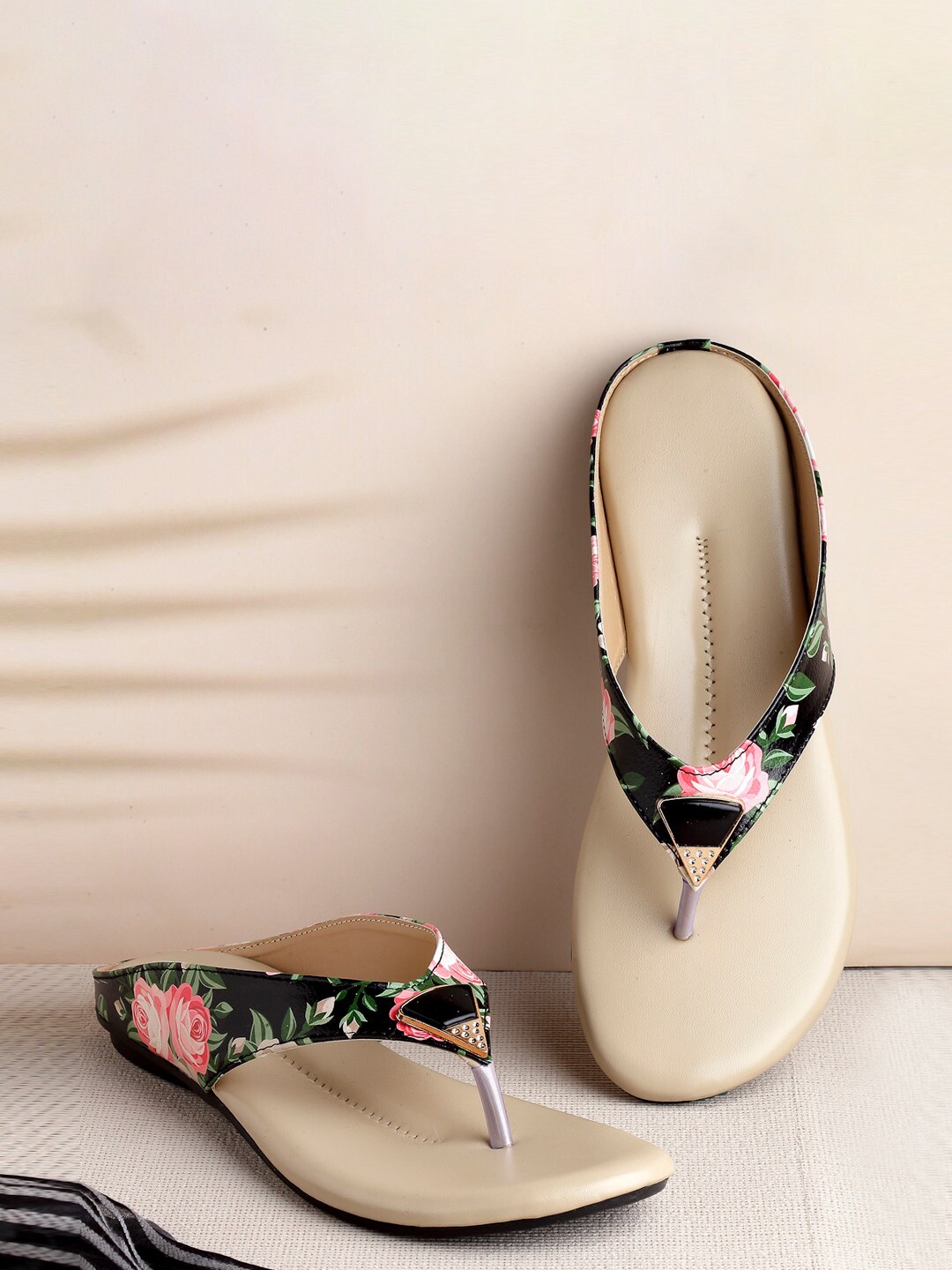

DEAS Printed Open Toe Flats, Black
