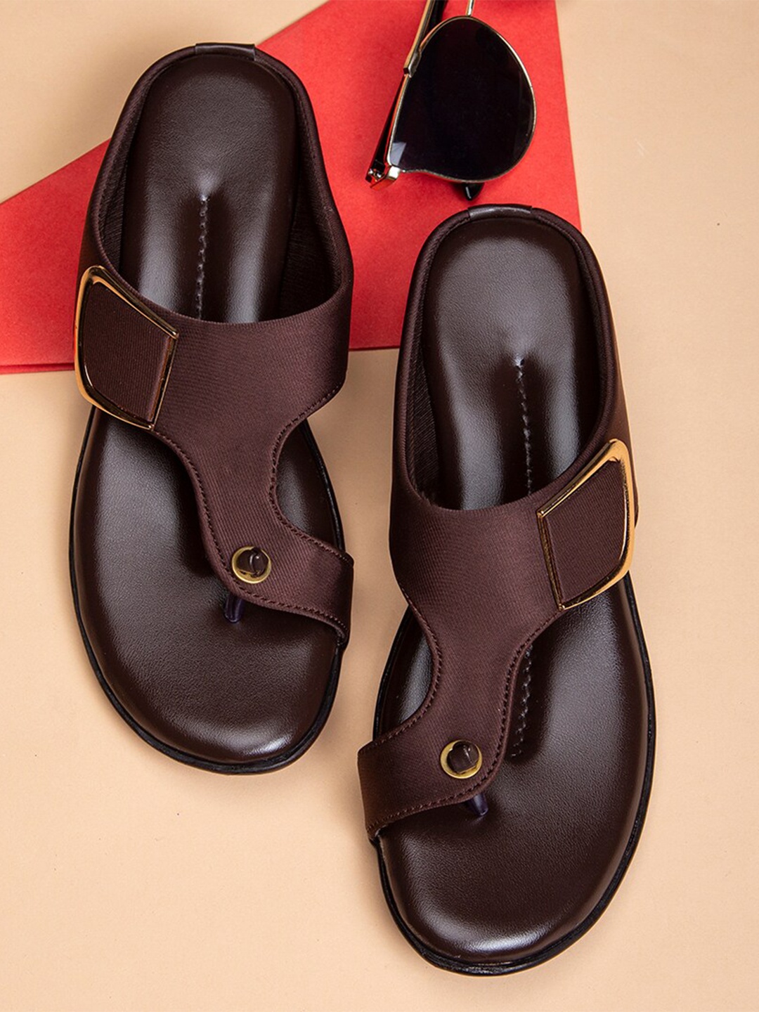 

DEAS One Toe Flats, Brown