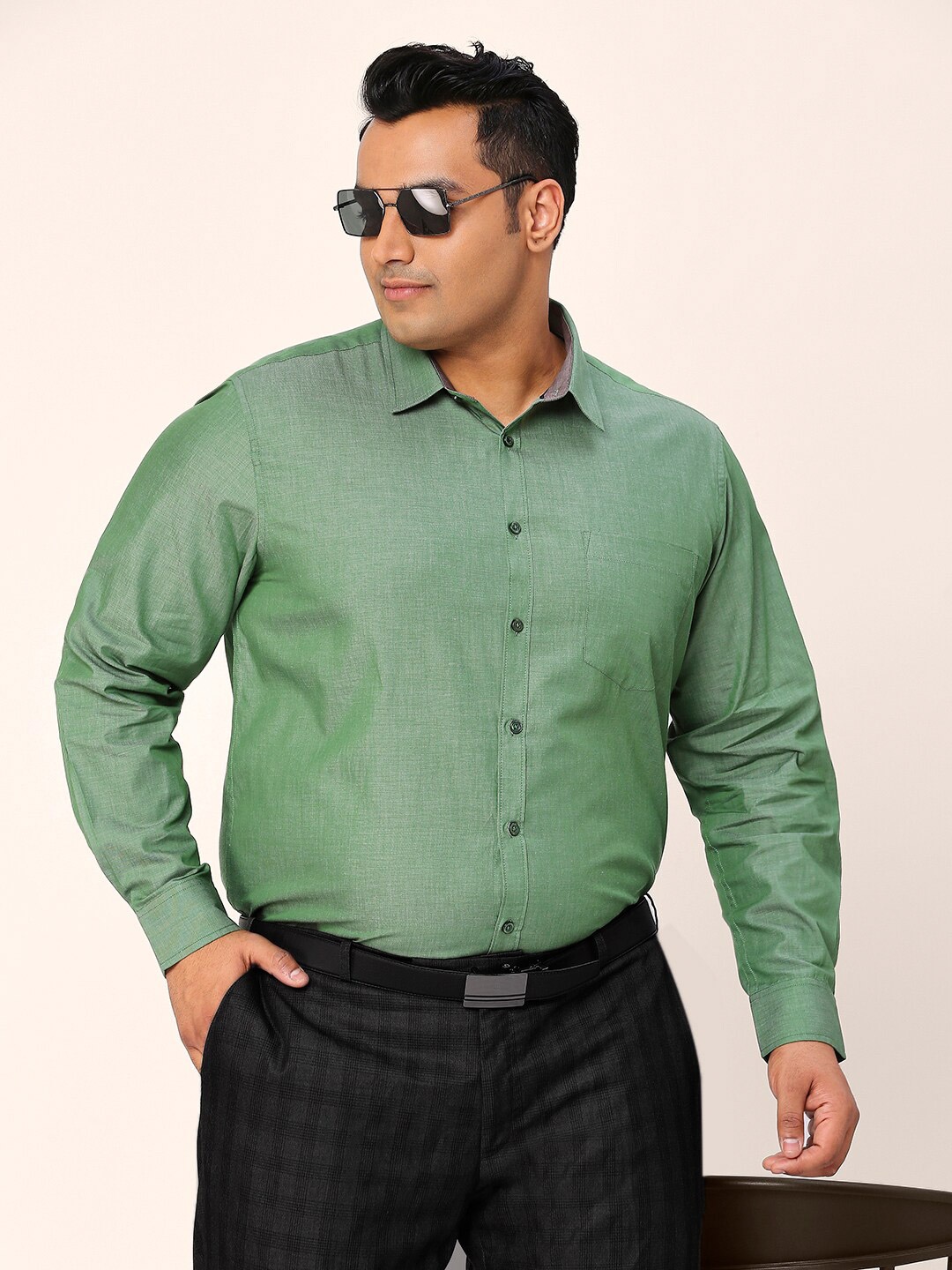 Sztori Plus Size Relaxed Fit Pure Cotton Chambray Weave Formal Shirt, Green