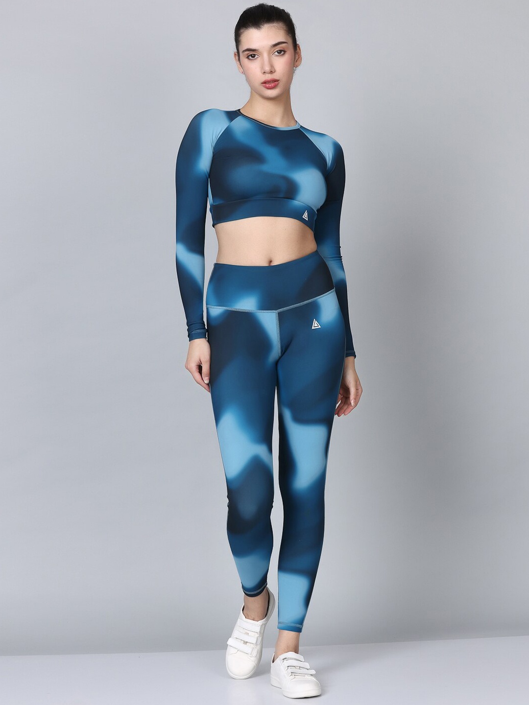 

Aesthetic Bodies Abstract Printed Crop Top With Tights, Blue