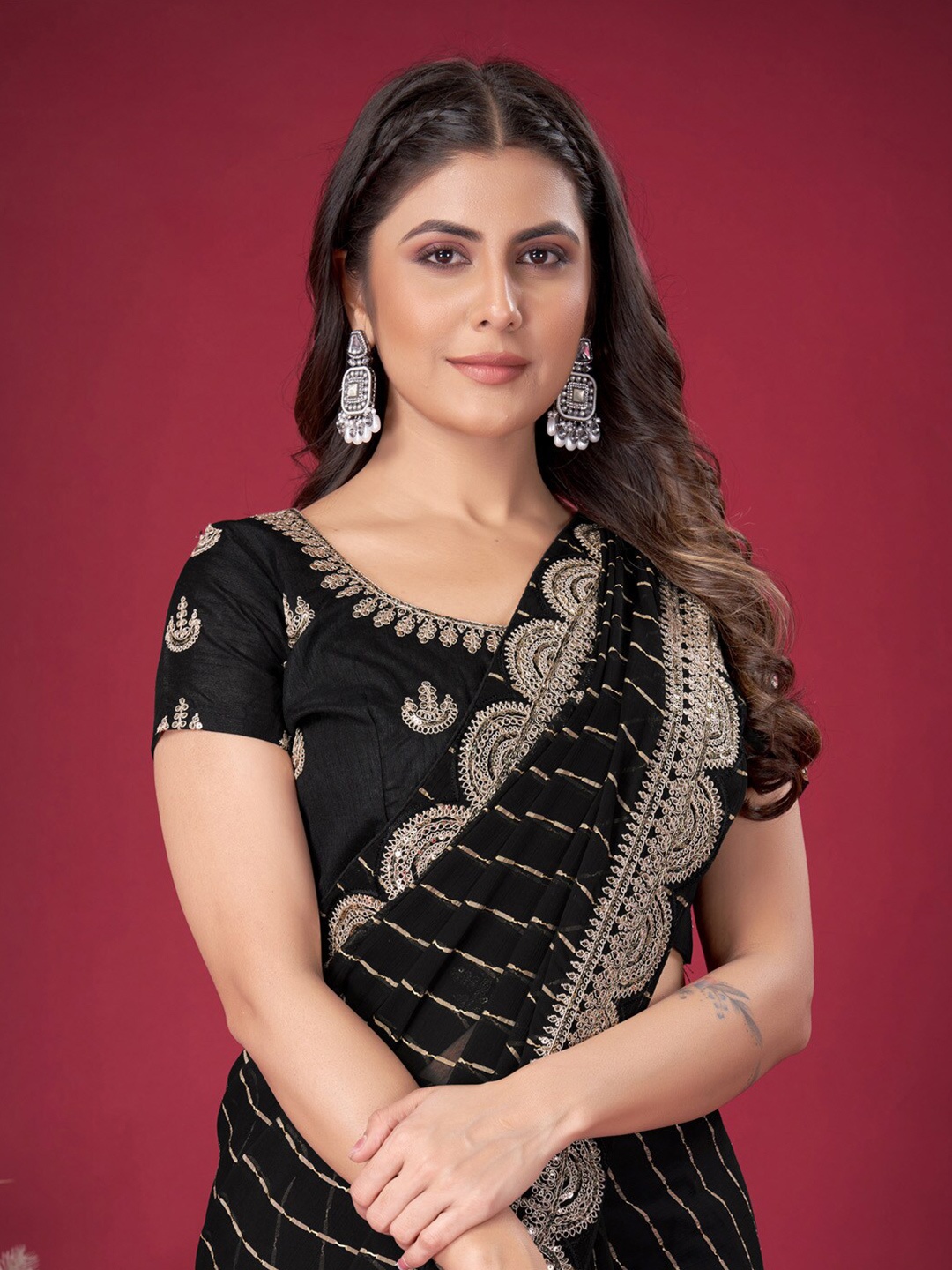 

Saree mall Striped Sequinned Poly Chiffon Sarees, Black