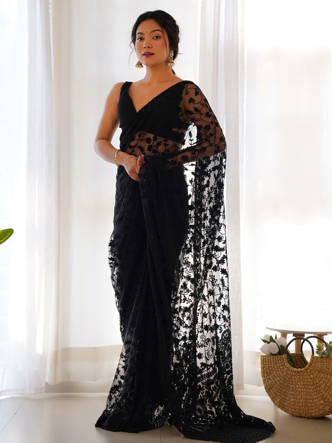 

Saree mall Floral Embroidered Net Sarees, Black