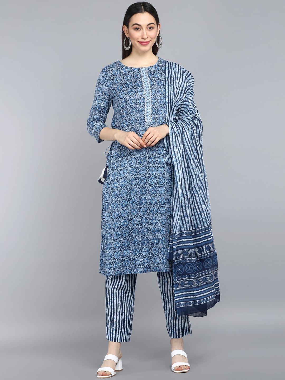 

AHIKA Women Floral Printed Straight Pure Cotton Kurta with Trousers & Dupatta, Blue