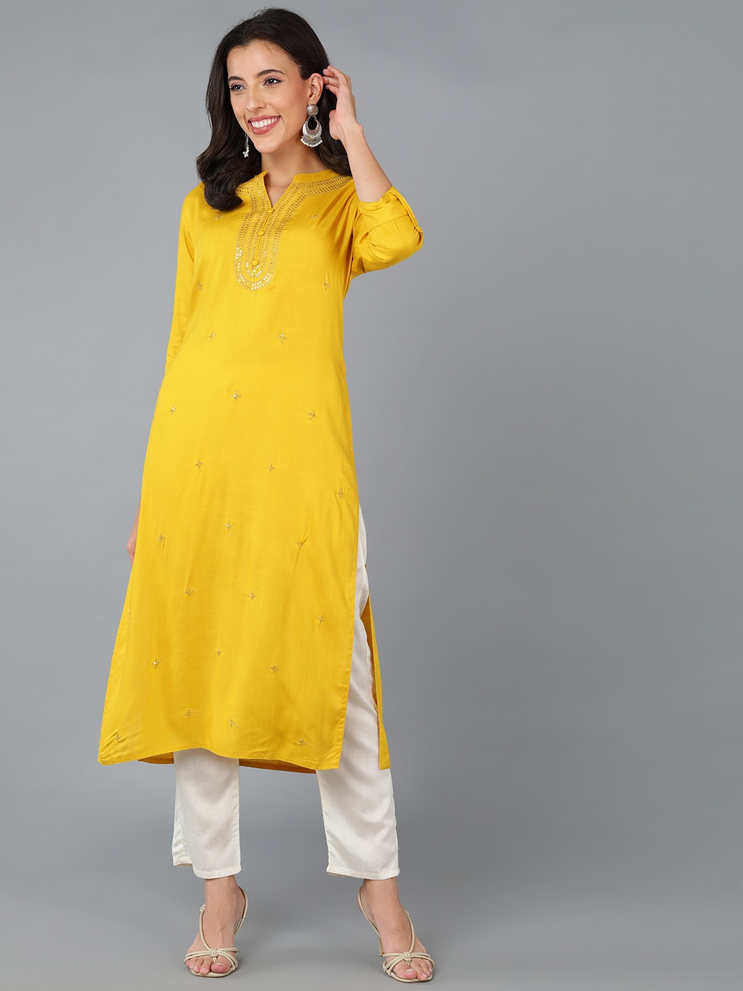 

AHIKA Geometric Embroidered Mandarin Collar Roll Up Sleeves Sequined Straight Kurta, Yellow