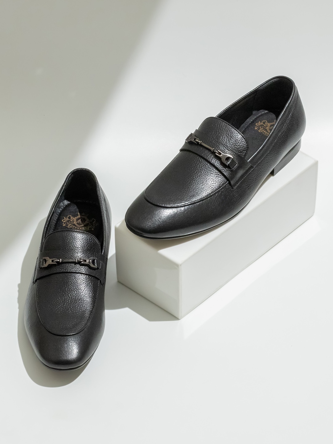 

ATESBER by Inc.5 Men Textured Leather Formal Slip-On Shoes, Black
