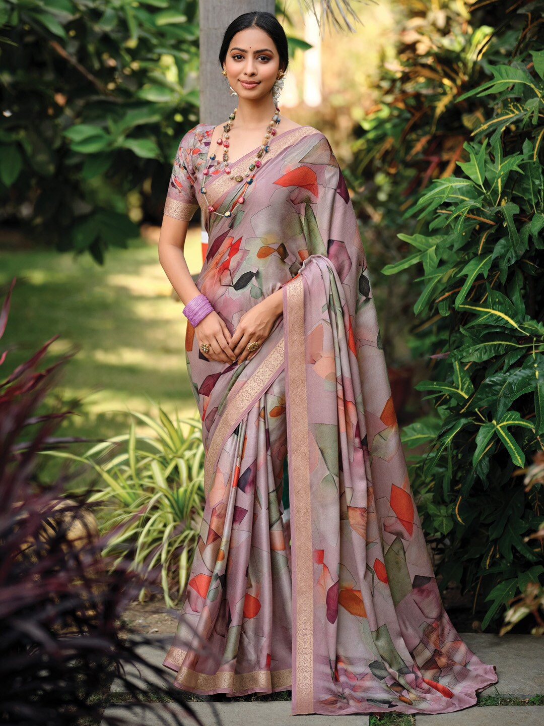 

Saree mall Abstract Printed Zari Satin Sarees, Mauve