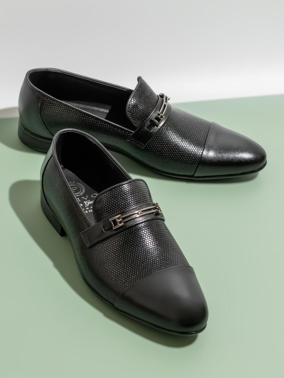 

PRIVO by Inc.5 Men Textured Leather Formal Loafers, Black