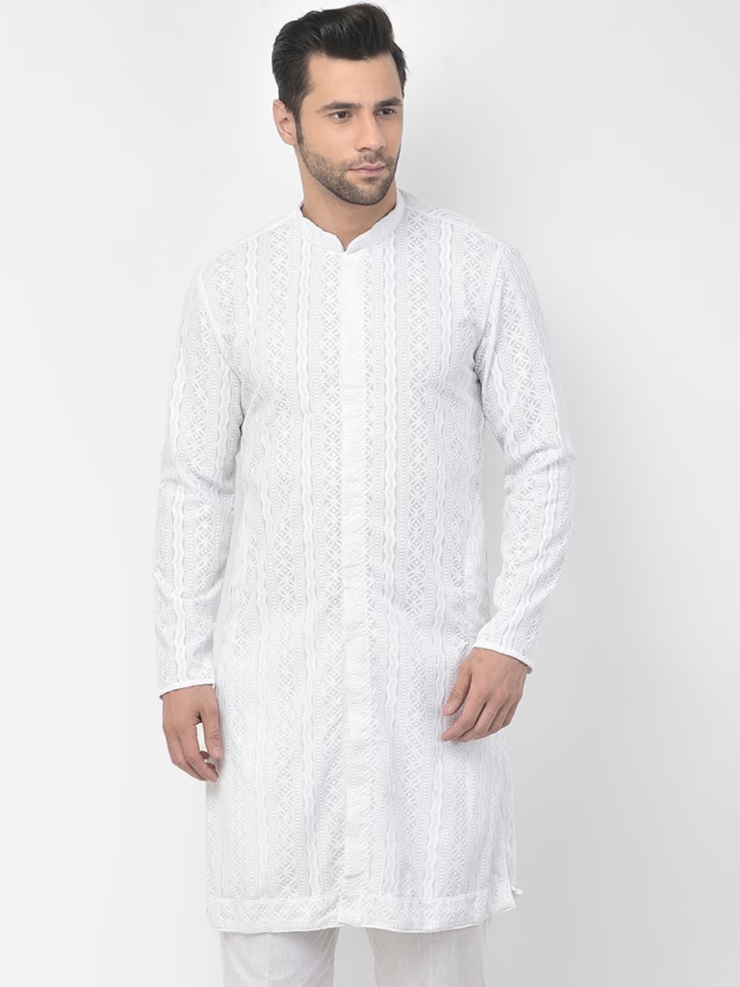 

DEYANN Floral Embroidered Chikankari Cotton Kurta, White