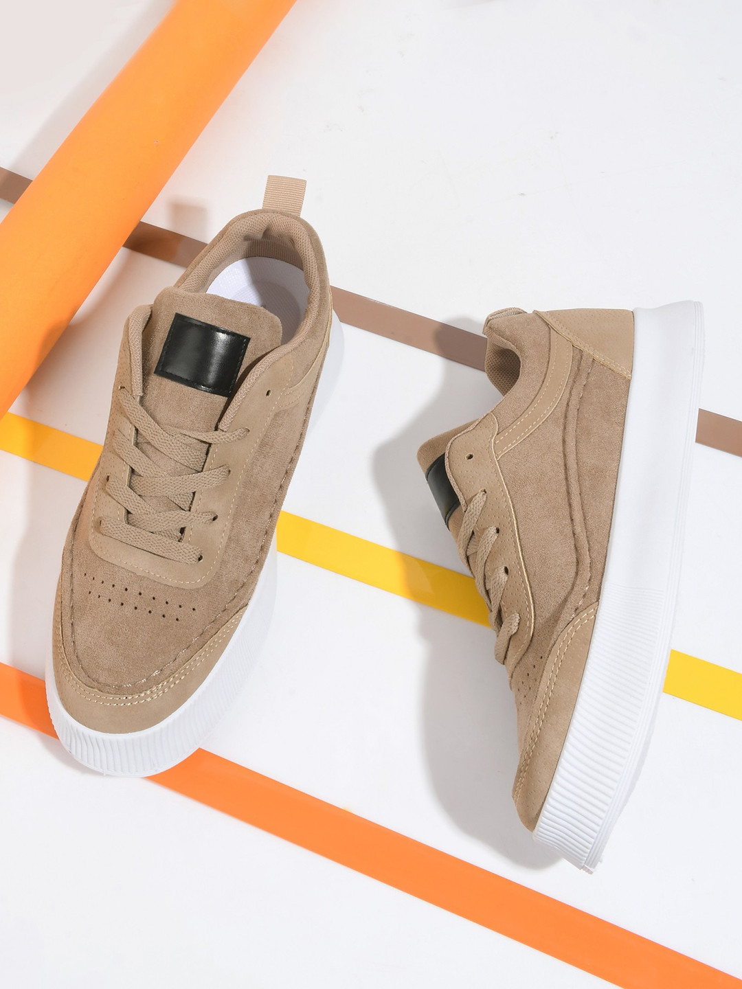 

THE WHITE POLE Men Textured Round Toe Lightweight Memory Foam Canvas Sneakers, Brown