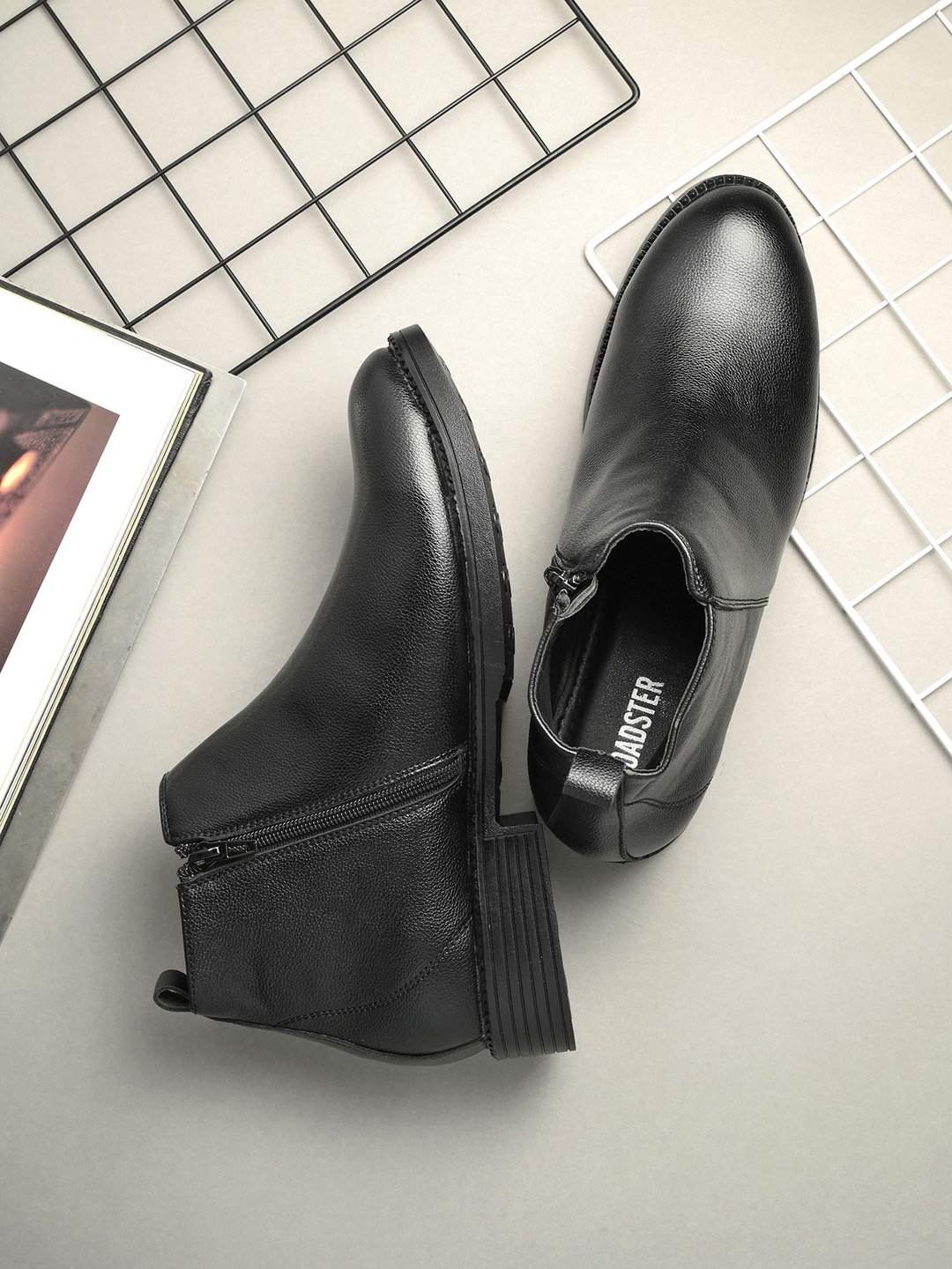 

The Roadster Lifestyle Co. Men Black Mid-Top Zip Closure Chelsea Boots