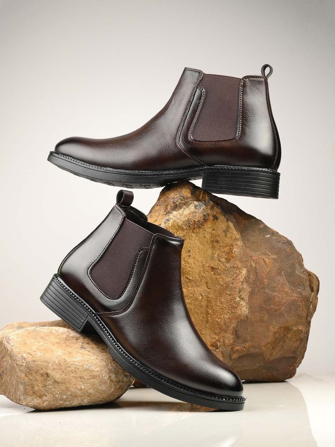 

The Roadster Lifestyle Co. Men Brown High-Top Chelsea Boots