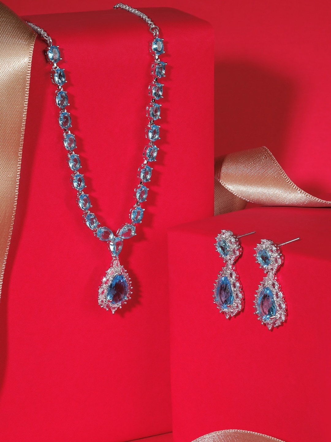 

AMI Silver-Plated Cubic Zirconia Studded Necklace With Earrings