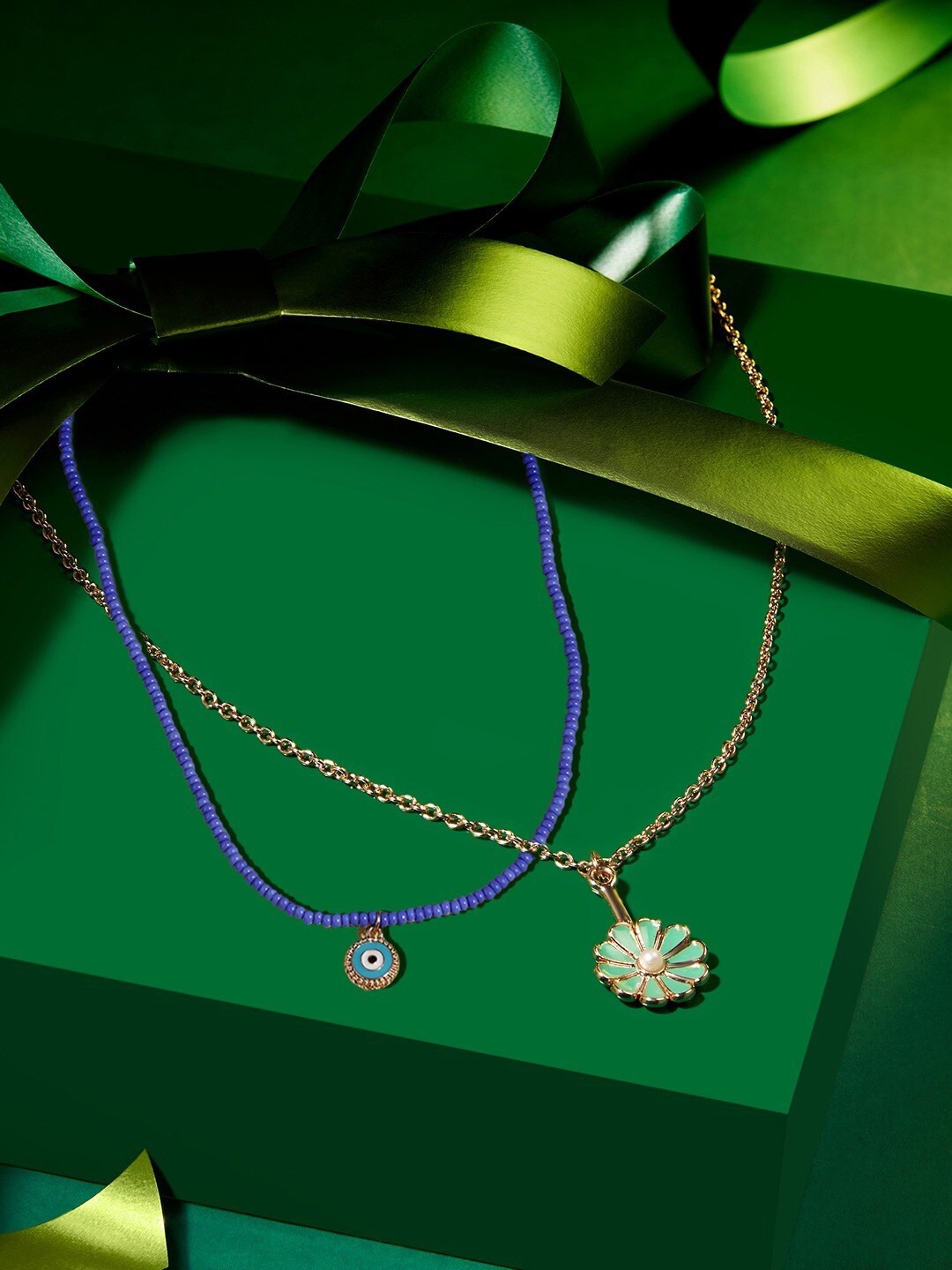 

AMI Set Of 2 Gold-Plated Stone Studded & Beaded Minimal Chains