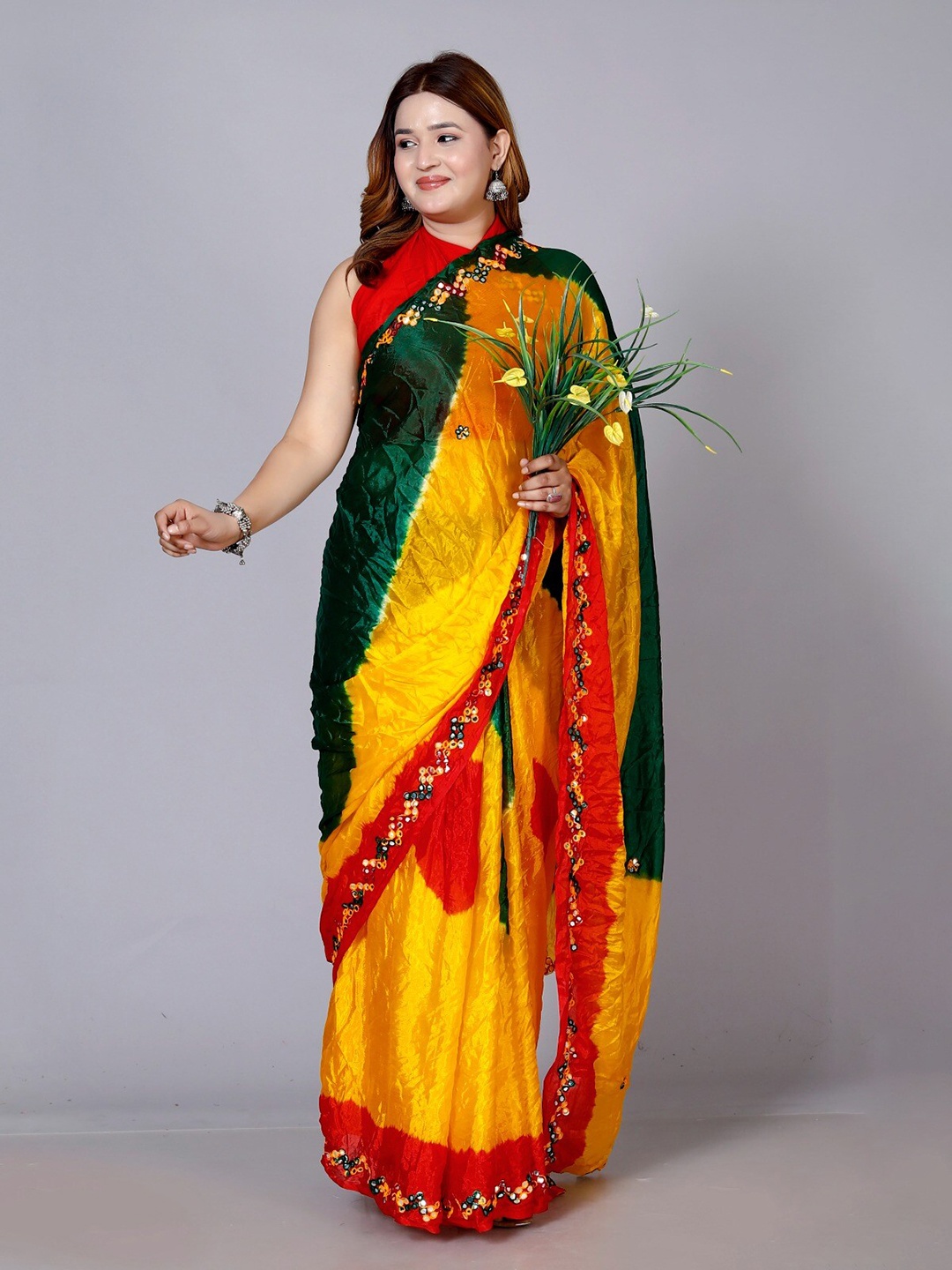 

VL SAREES Embellished Mirror Work Block Print Saree, Yellow