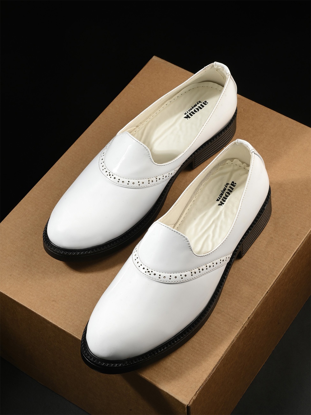 

Anouk Men Textured Mojaris, White