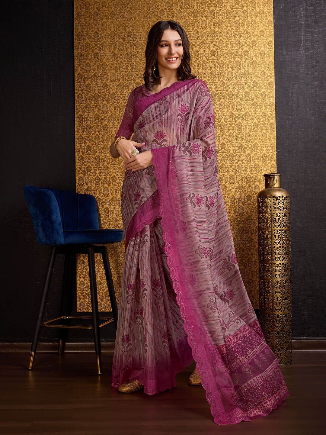 

Ishin Purple Floral Printed Beads & Stones Organza Saree