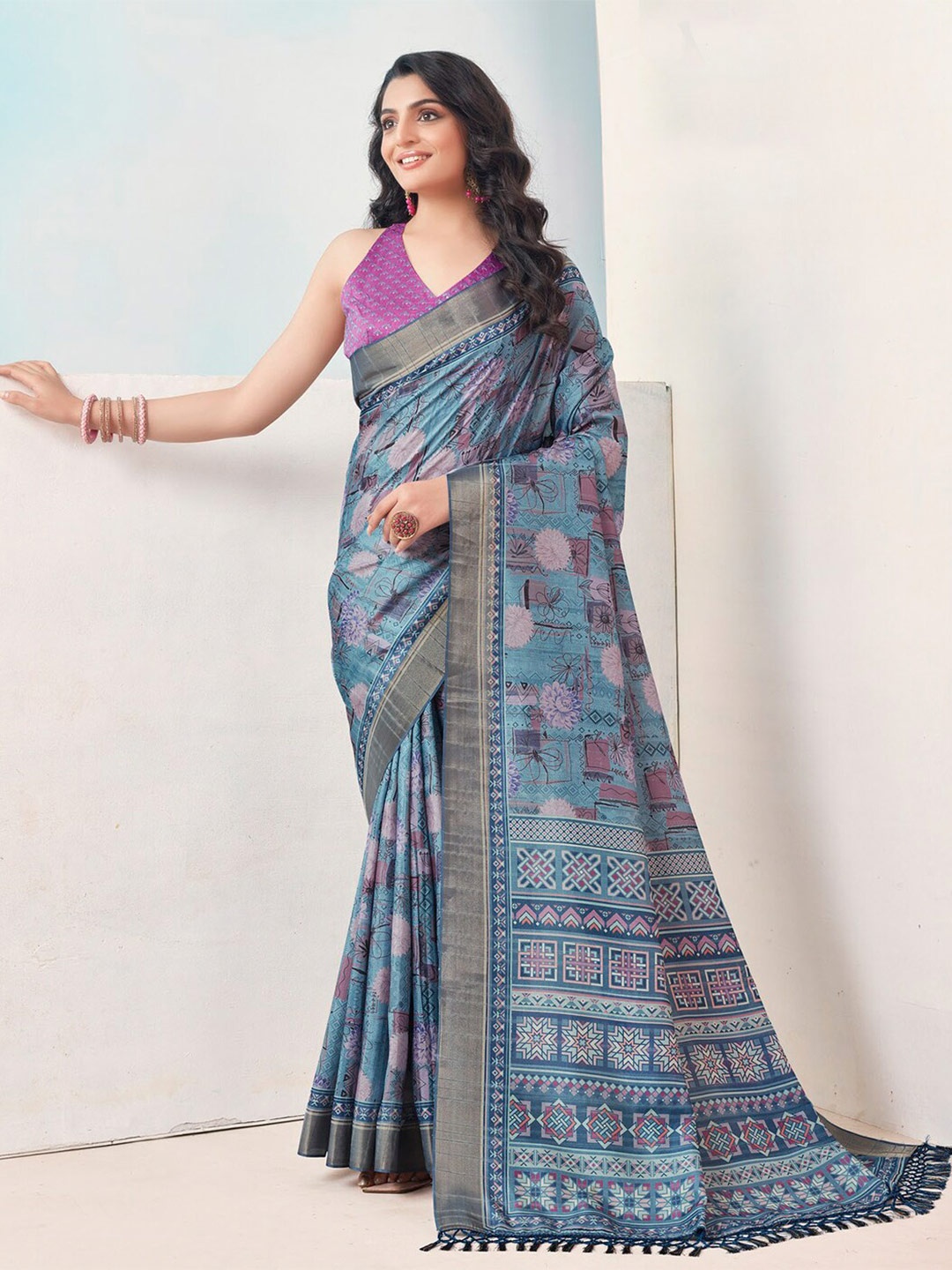 

SANSKAR Floral Printed Zari Silk Cotton Saree, Grey