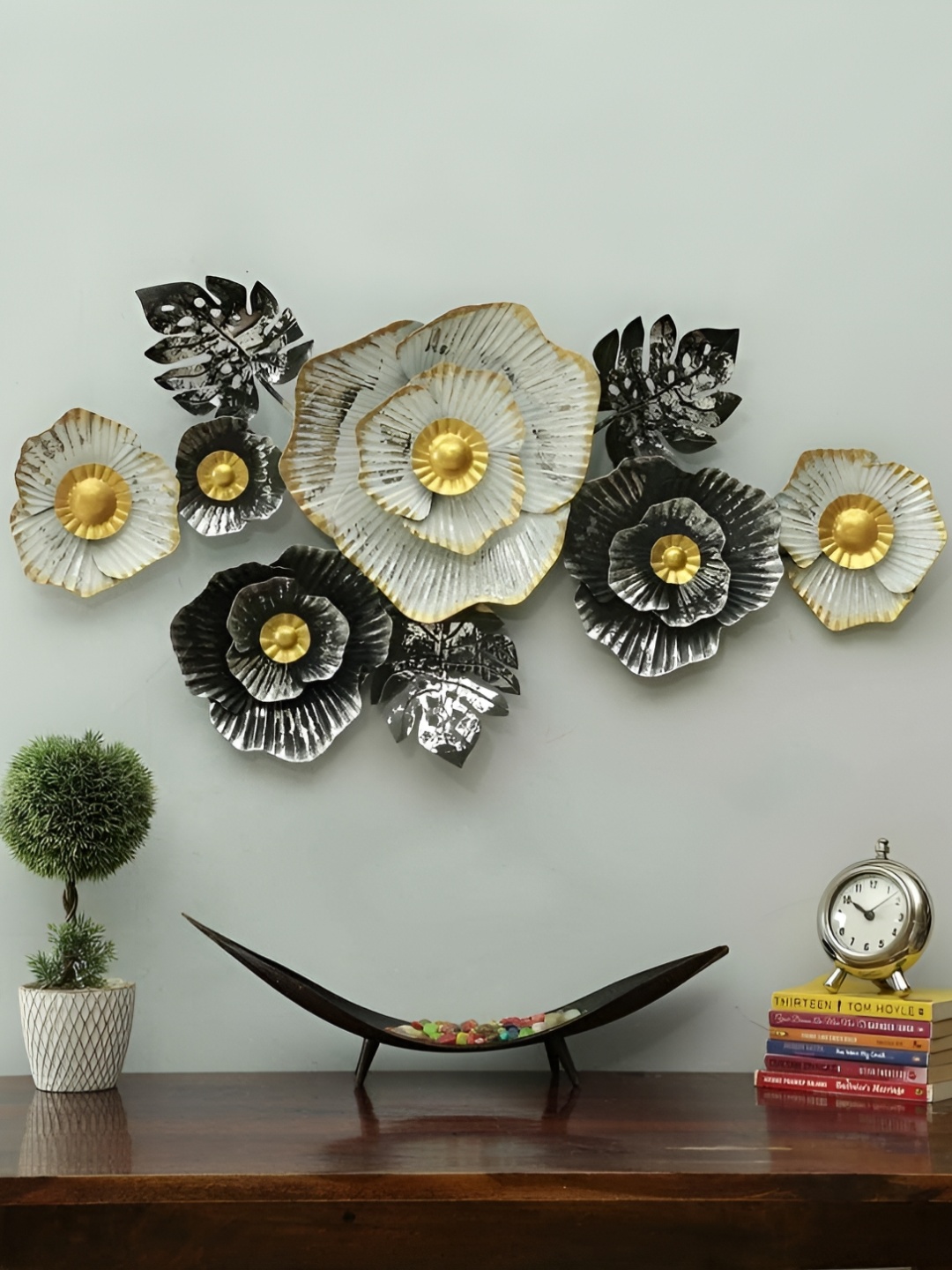 

PRANJALS HOUSE Black & White Flower Metal Wall Decor