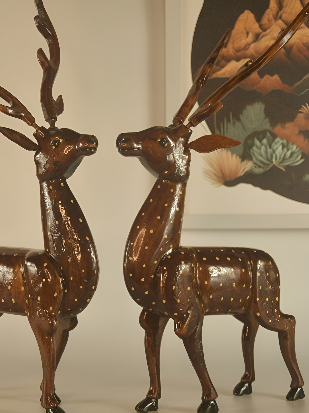 

SOWPEACE Brown 2 Pieces Deer Figurine Wooden Showpiece