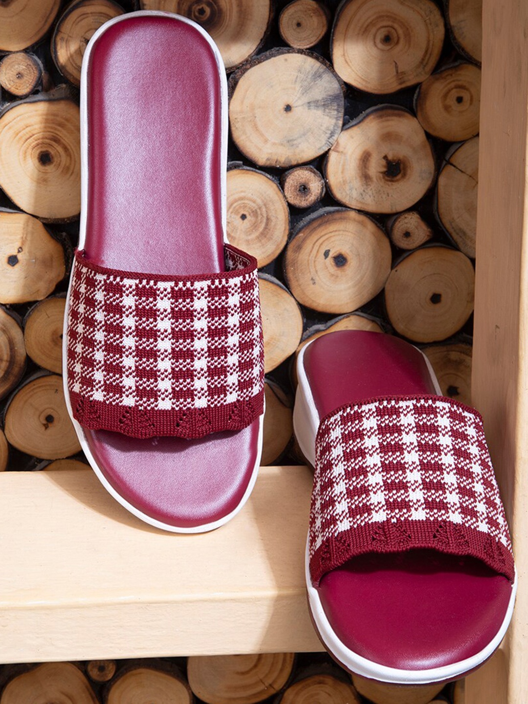 

DEAS Textured Lightweight Open Toe Flats, Red