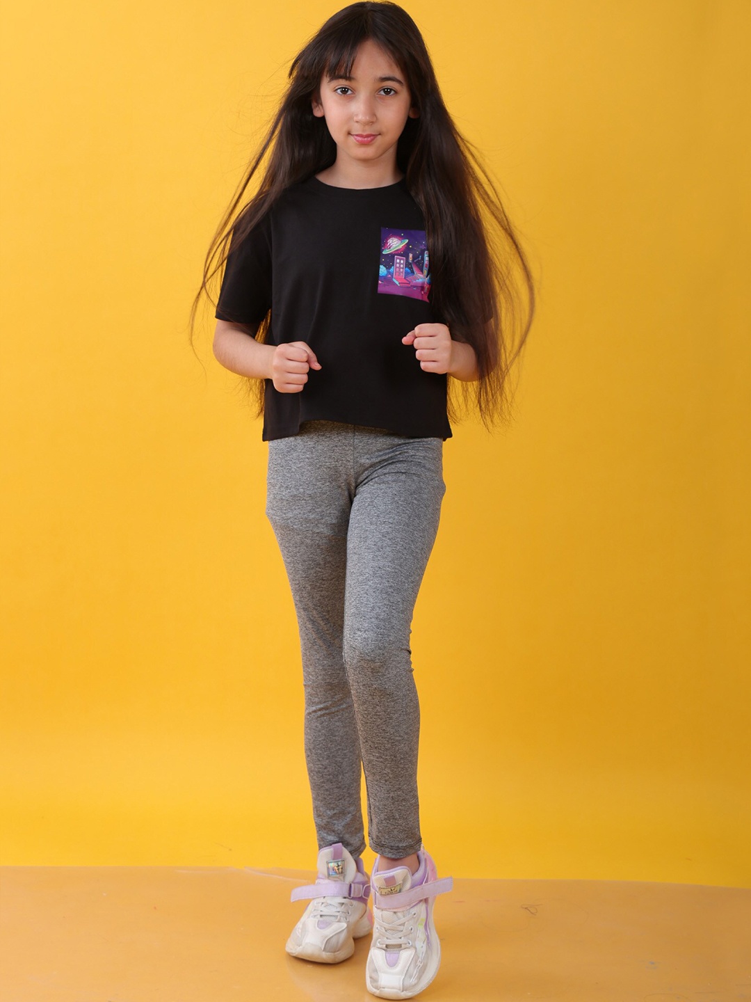 

Anthrilo Girls Printed T-shirt with Leggings, Grey melange