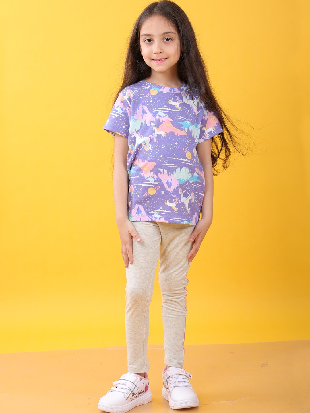 

Anthrilo Girls Printed T-shirt with Leggings, Purple