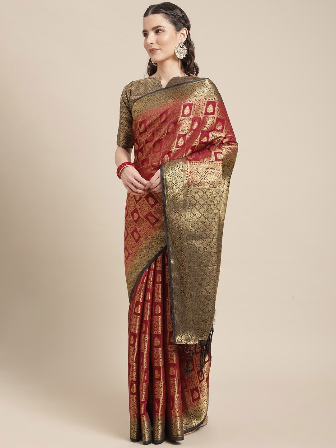 

Shaily Ethnic Motifs Woven Designed Zari Saree, Magenta