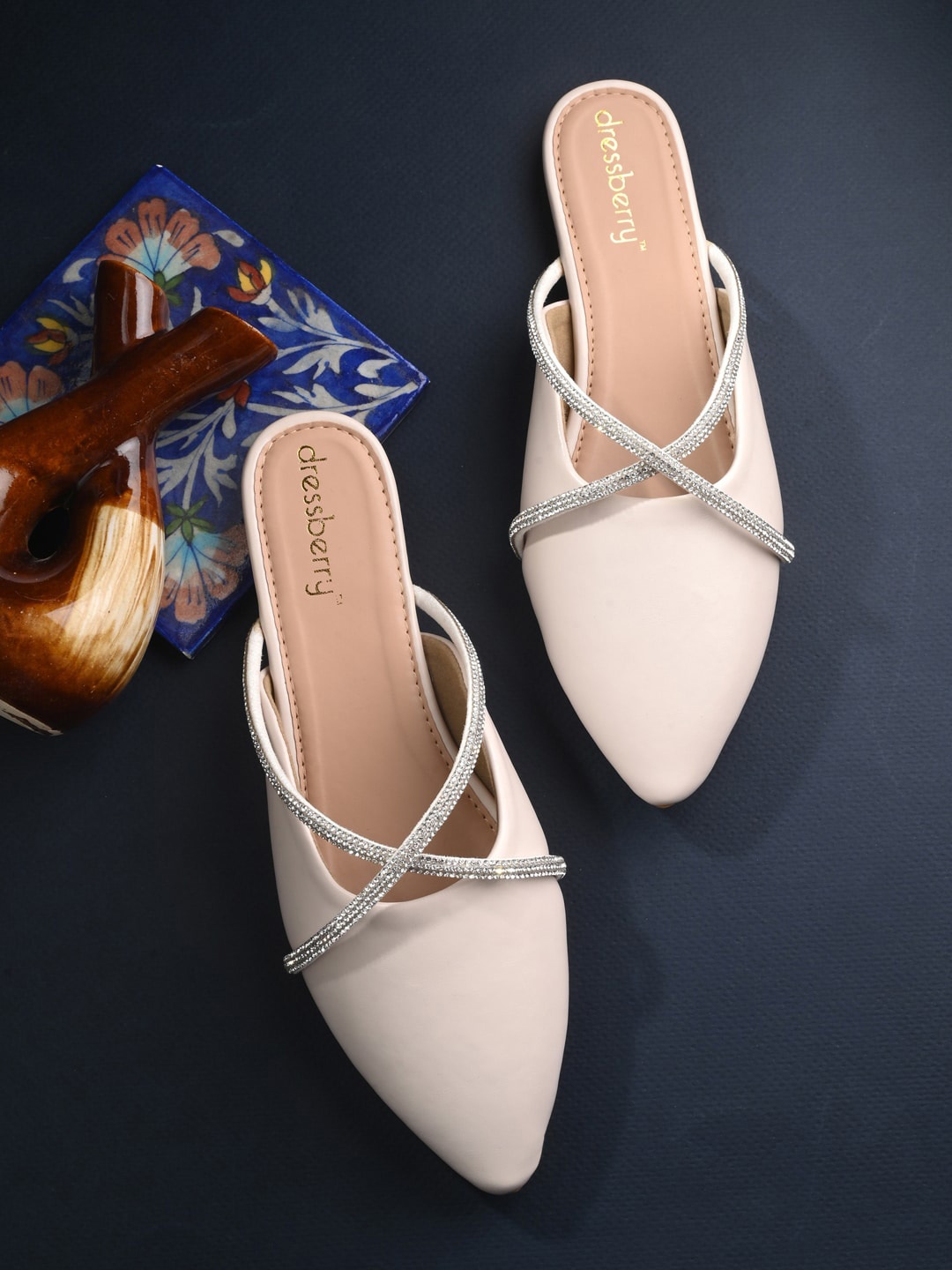 

DressBerry Cream Coloured Embellished Mules