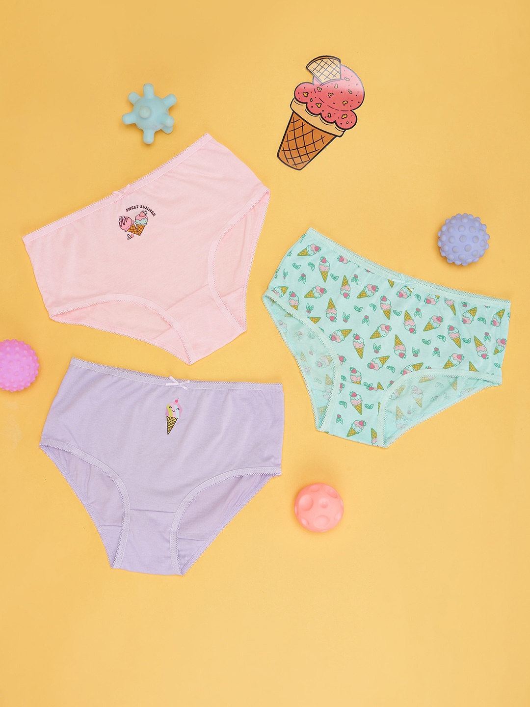 

Pantaloons Junior Girls Pack of 3 Printed Pure Cotton Basic Briefs, Green