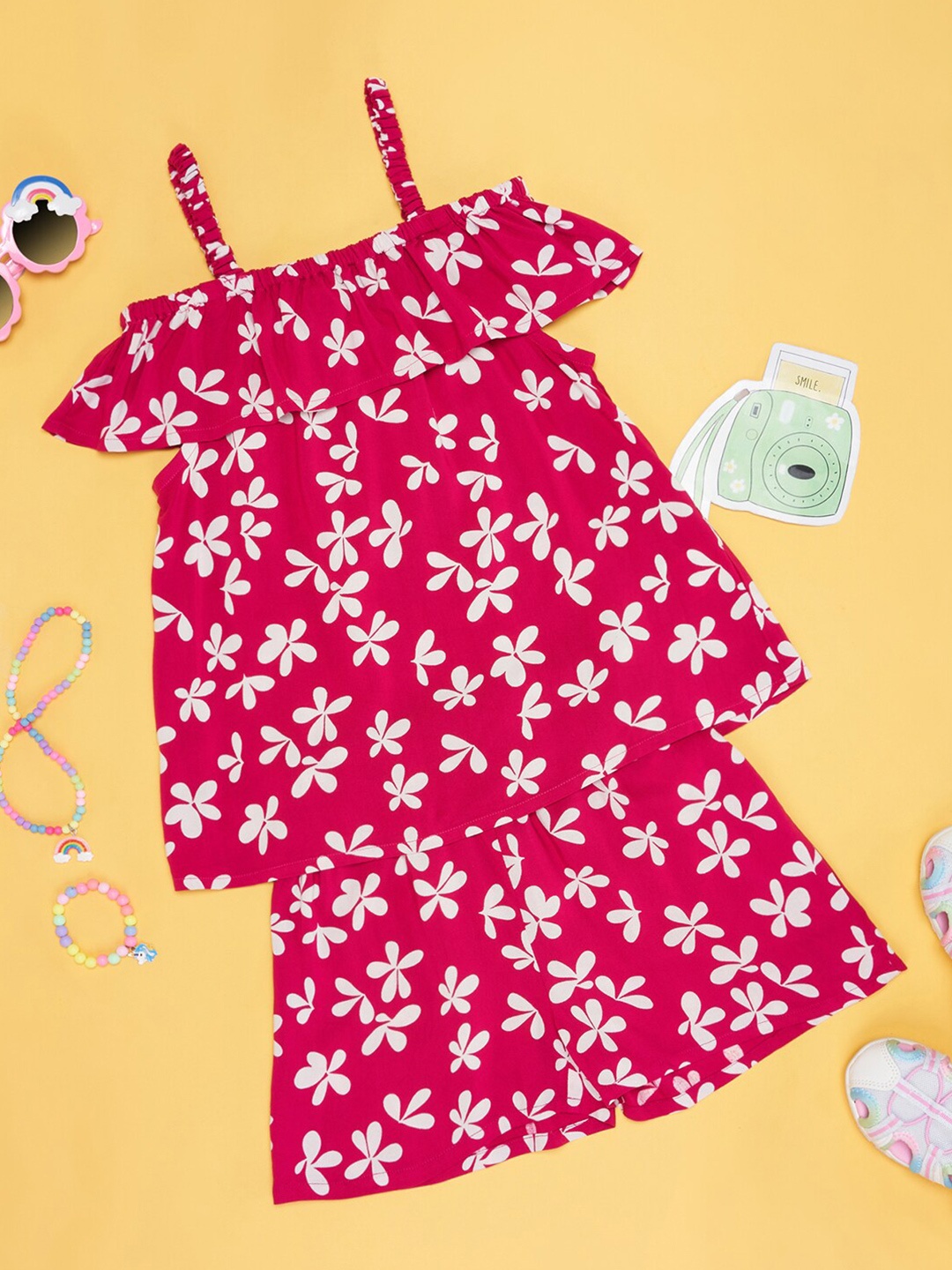 

YU by Pantaloons Girls Printed Shoulder Straps Top With Shorts, Red