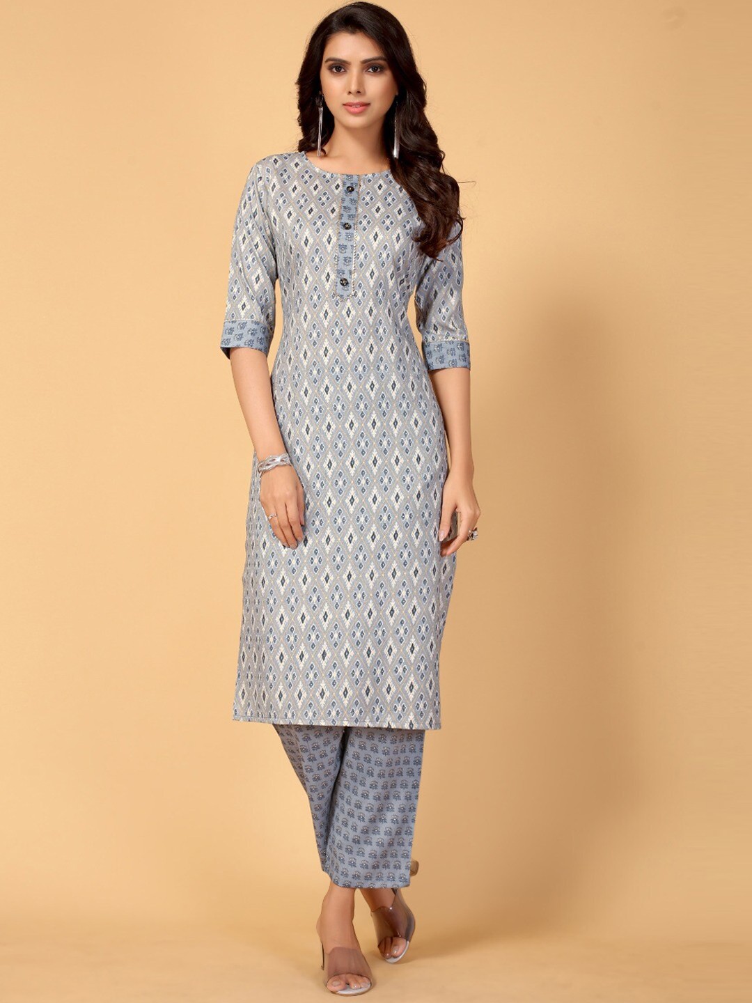 

DIVASTRI Printed Regular Kurta with Trousers, Grey
