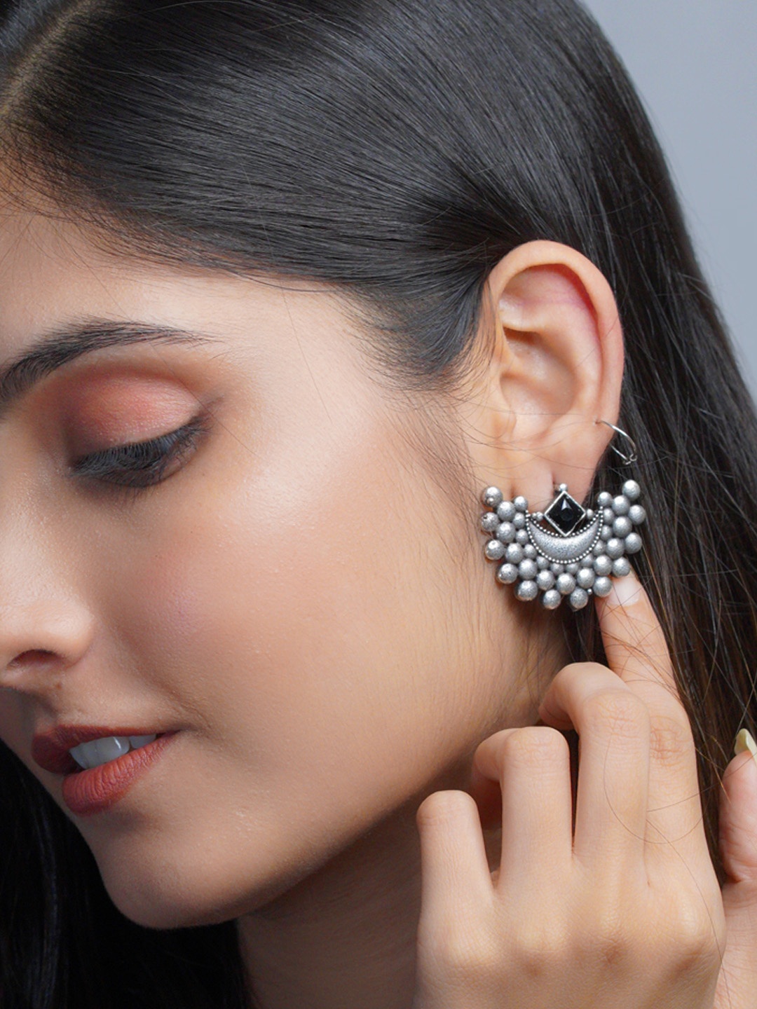 

Binnis Wardrobe German Silver Silver-Plated Artificial Beads Beaded Studs Earrings
