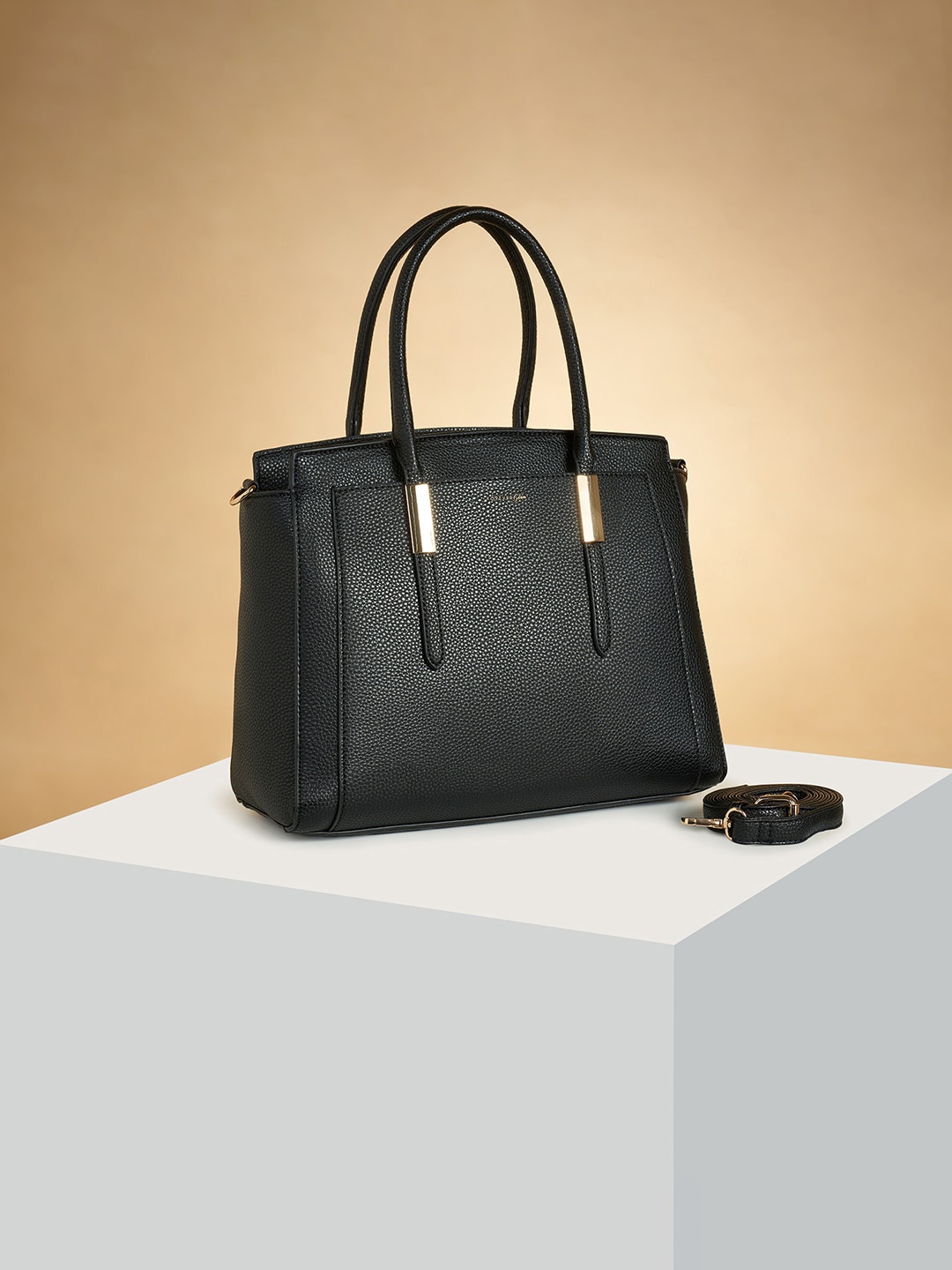 

Forever Glam by Pantaloons Structured Handheld Bag, Black