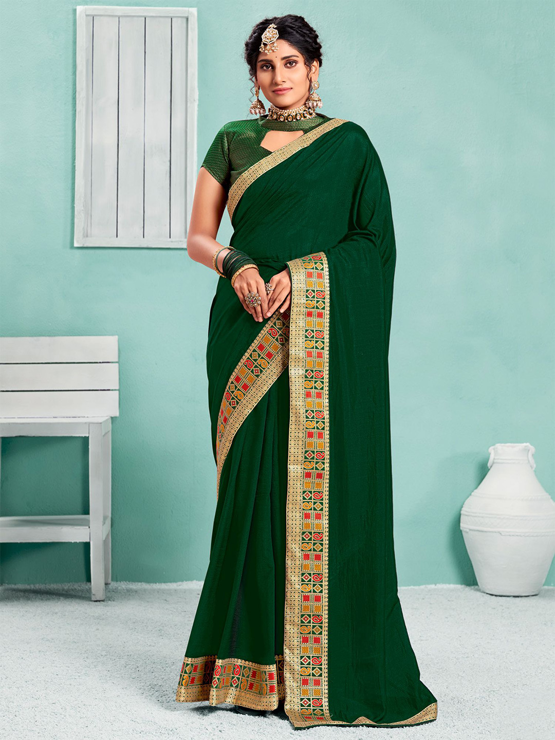 

VIRICA Woven Design Zari Saree, Green