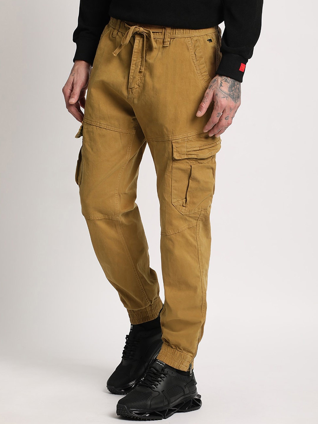 

THE BEAR HOUSE Men Mid-Rise Regular Fit Cargos Trousers, Mustard