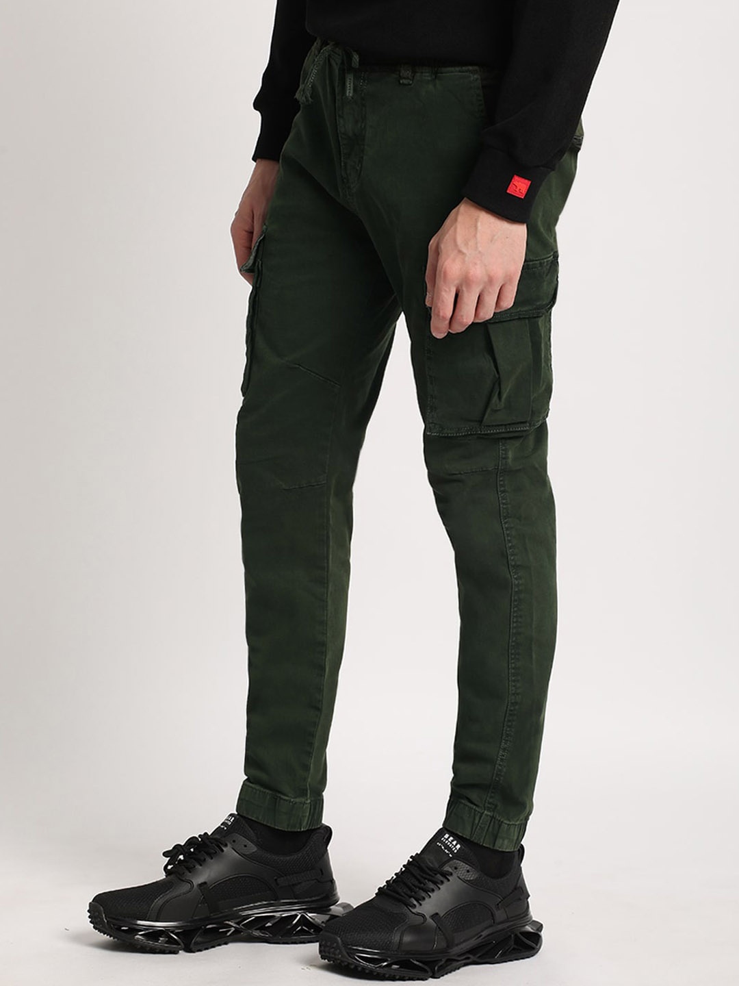 

THE BEAR HOUSE Men Mid-Rise Regular Fit Cargos Trousers, Olive