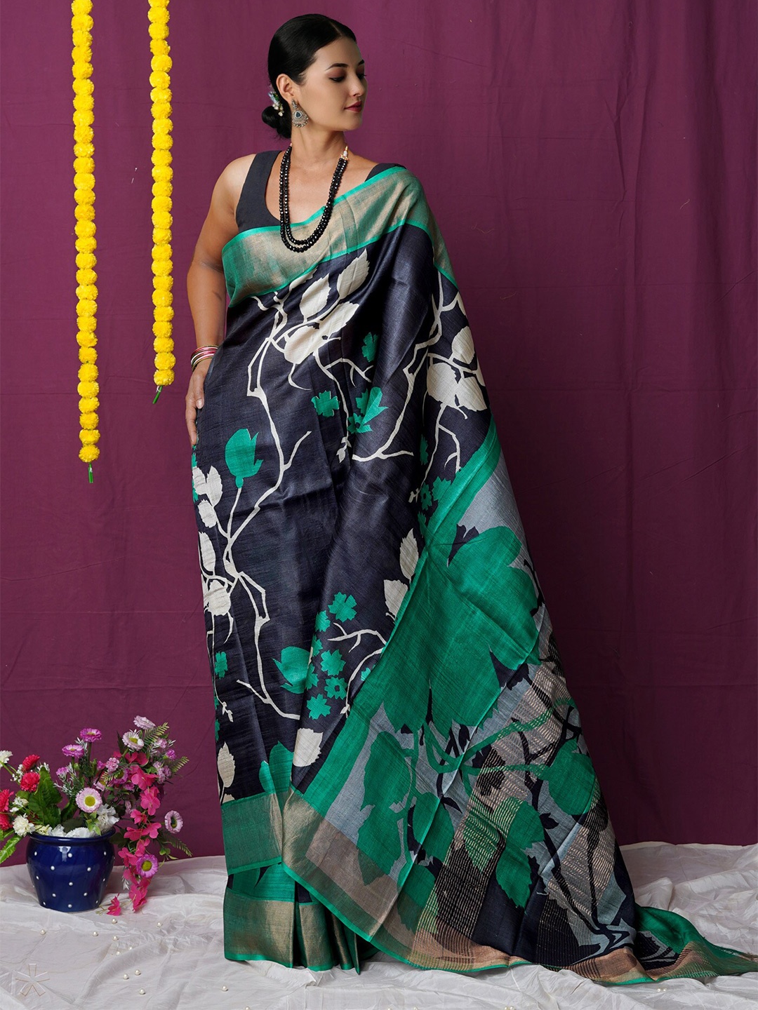 

Unnati Silks Ethnic Motifs Zari Pure Silk Handloom Tussar Saree, Black