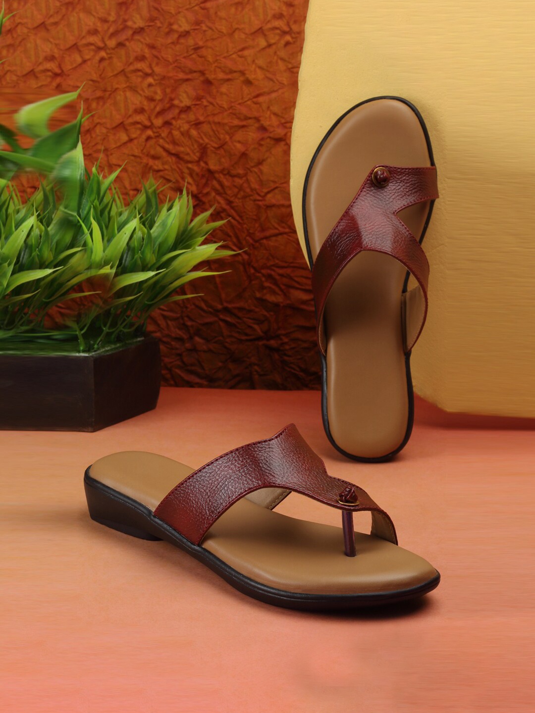 

DEAS Lightweight One Toe Flats, Red